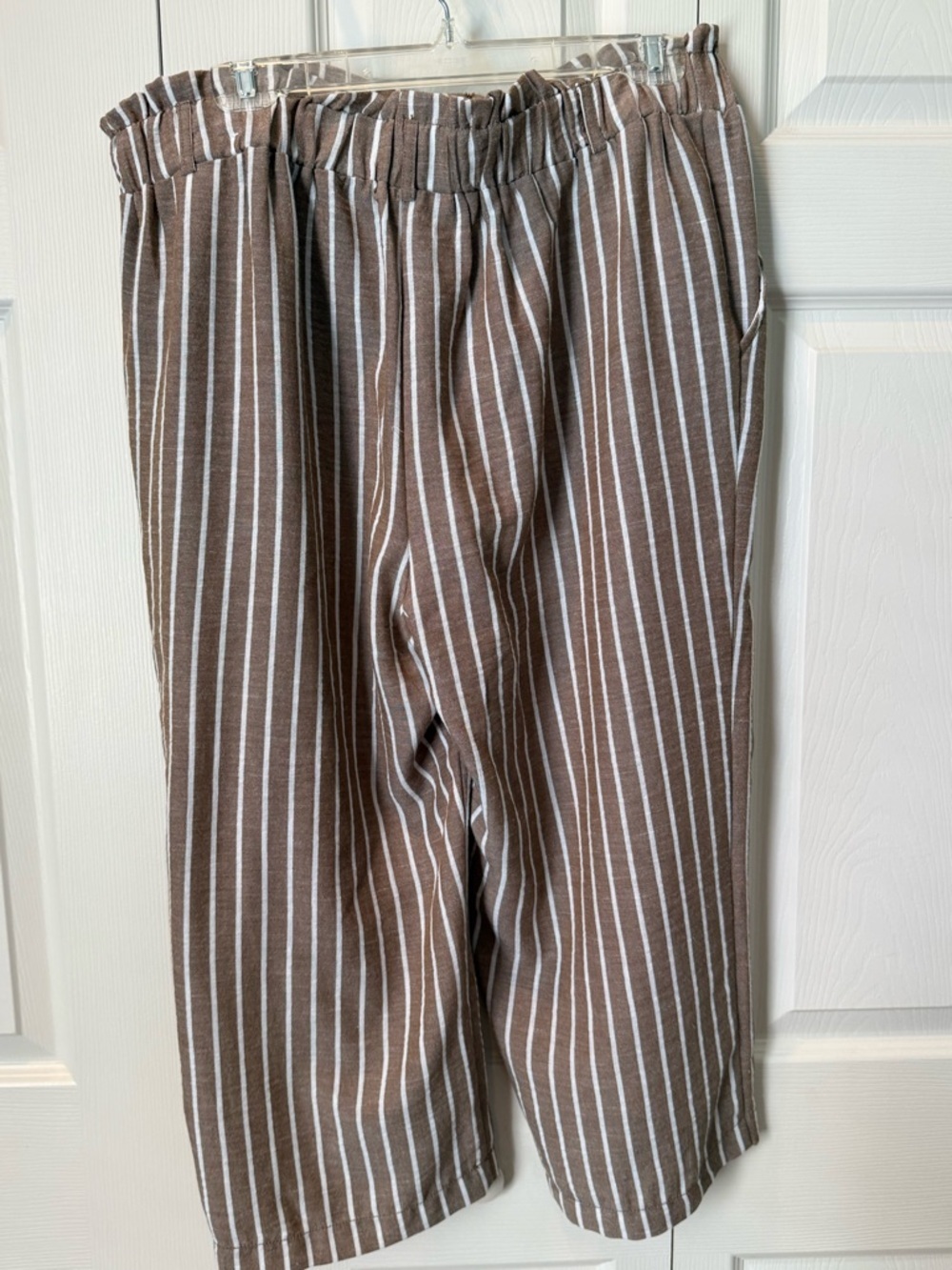 # Petite XL Striped Cropped Beach Pants - Picture 4 of 6
